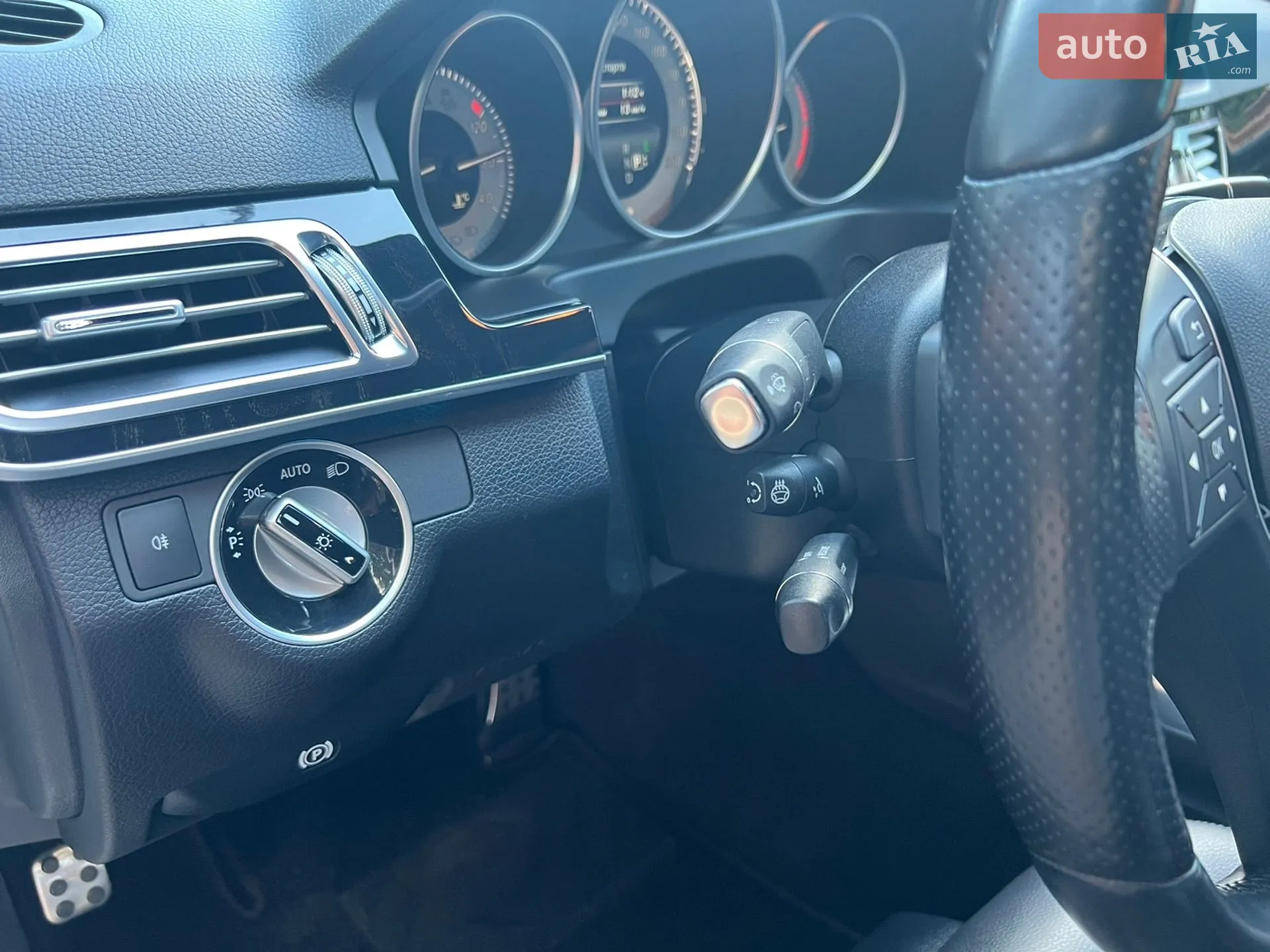 Mercedes-Benz E-Class 2015 VIN WDDHF9HB7GB186586 фото оголошення 33 з 58