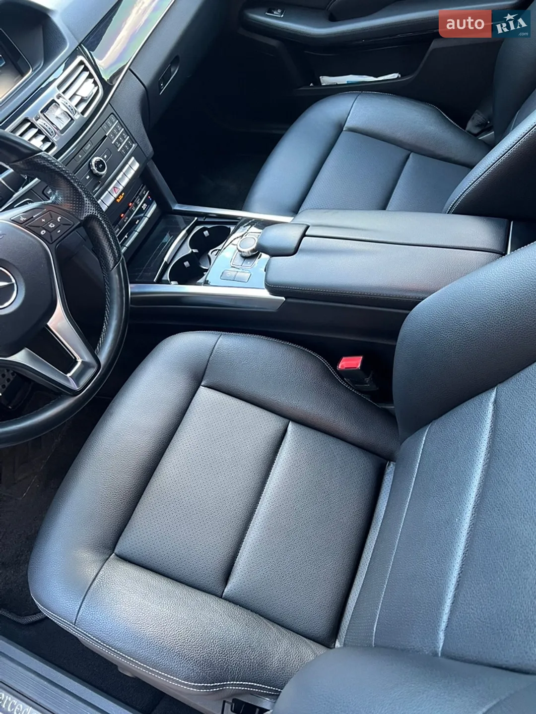 Mercedes-Benz E-Class 2015 VIN WDDHF9HB7GB186586 фото оголошення 34 з 58