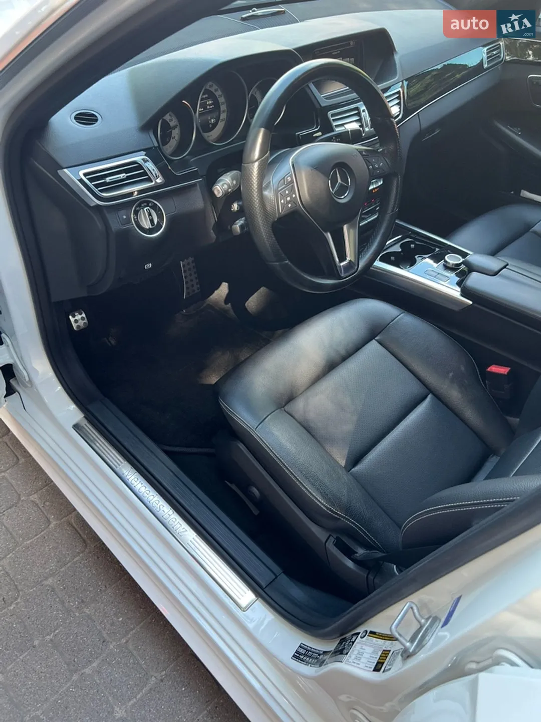 Mercedes-Benz E-Class 2015 VIN WDDHF9HB7GB186586 фото оголошення 40 з 58