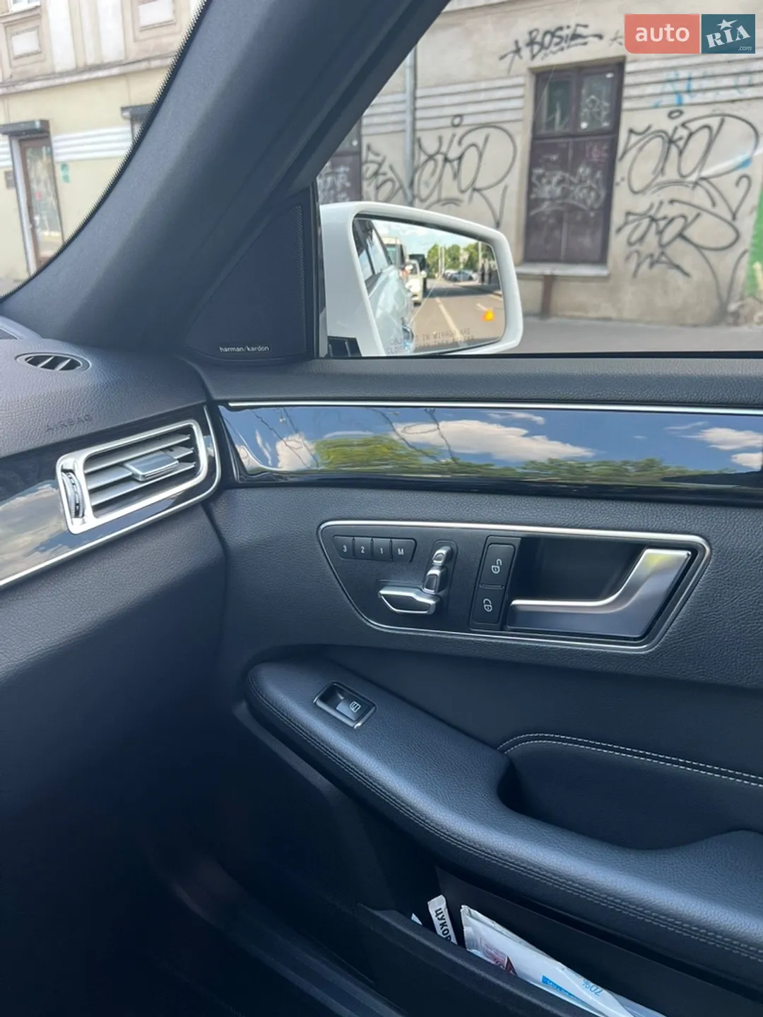 Mercedes-Benz E-Class 2015 VIN WDDHF9HB7GB186586 фото оголошення 47 з 58