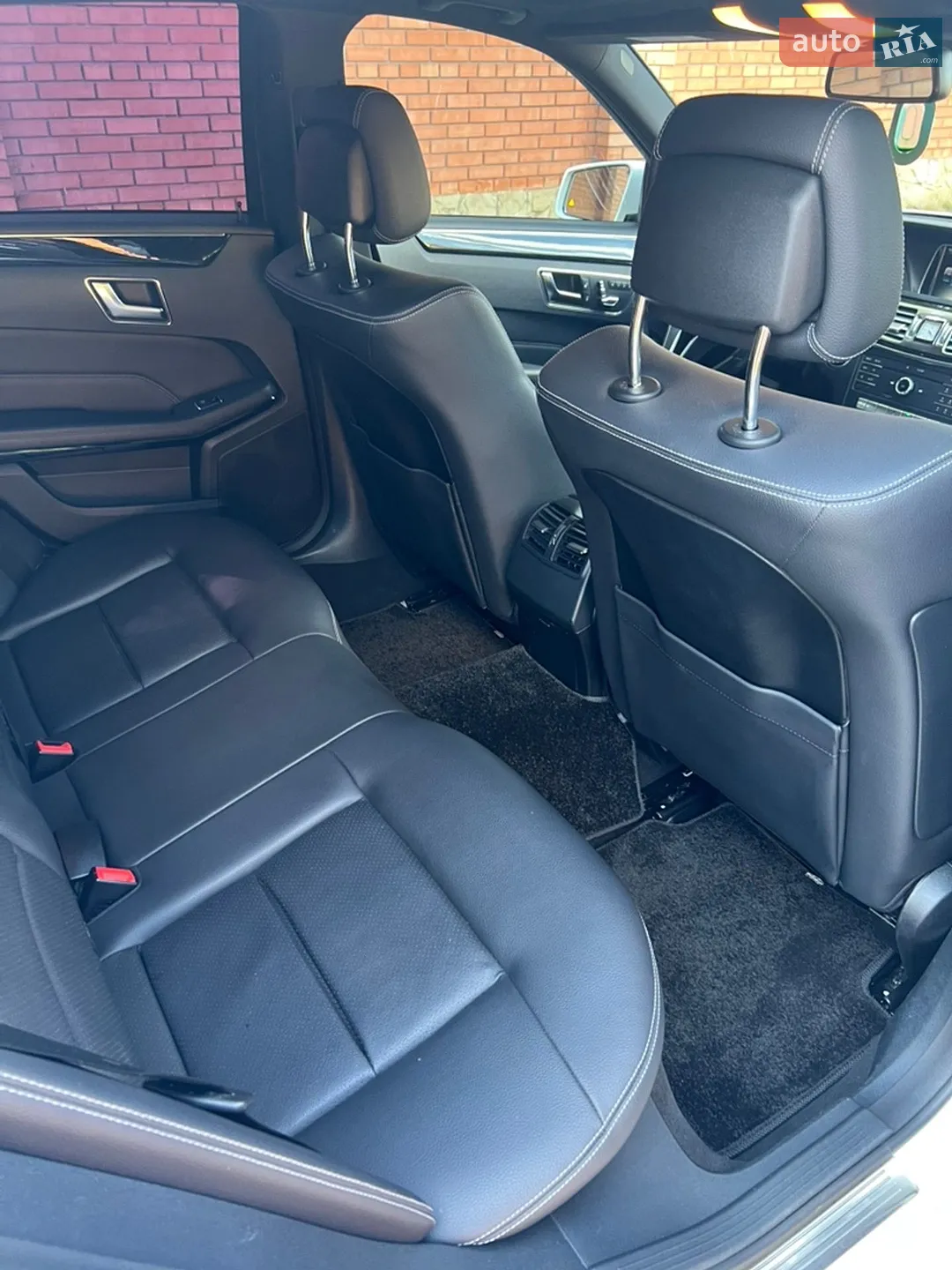 Mercedes-Benz E-Class 2015 VIN WDDHF9HB7GB186586 фото оголошення 54 з 58