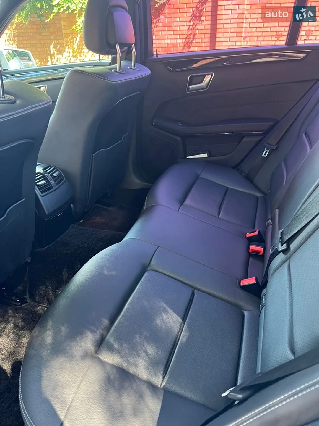Mercedes-Benz E-Class 2015 VIN WDDHF9HB7GB186586 фото оголошення 57 з 58