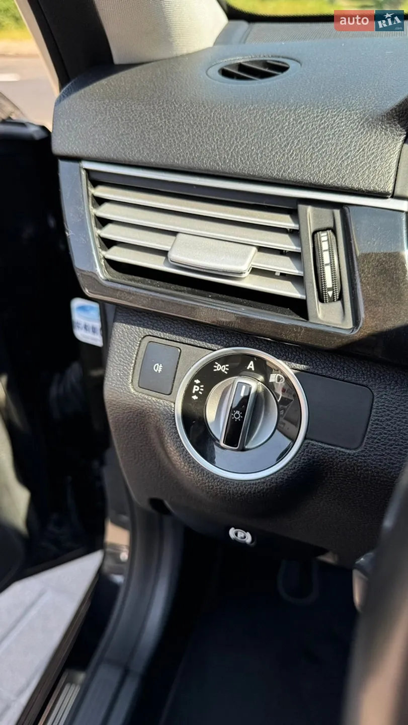Mercedes-Benz E-Class 2010 VIN WDD2120031A316794 фото оголошення 31 з 65