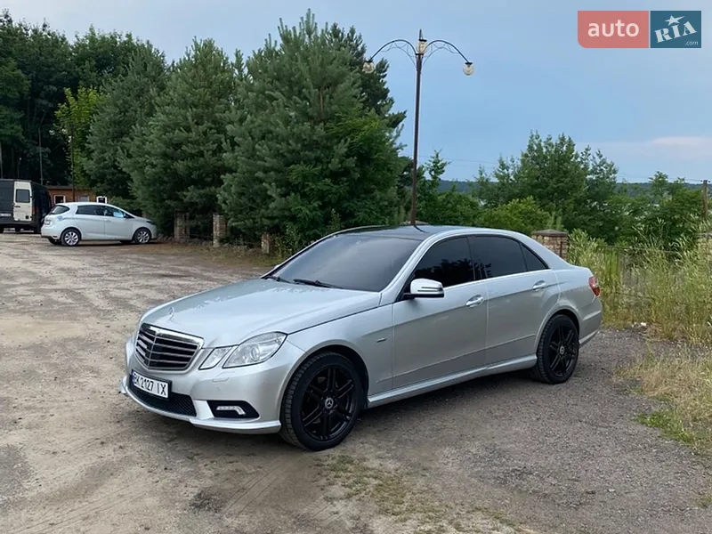 Mercedes-Benz E Class 2010 VIN WDD2120891A348540 фото оголошення 3 з 59