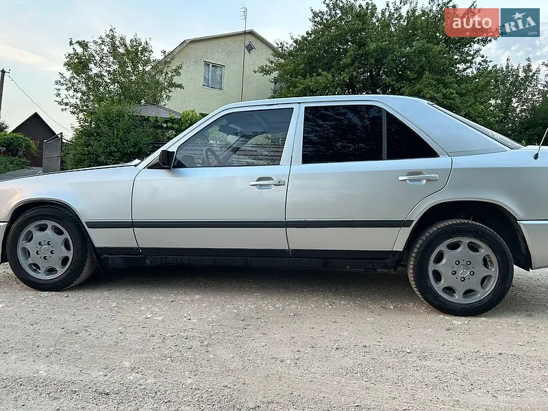 Mercedes-Benz E-Class 1988 VIN WDB1241201A531620 фото оголошення 8 з 45