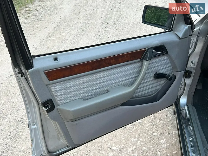 Mercedes-Benz E-Class 1988 VIN WDB1241201A531620 фото оголошення 13 з 45