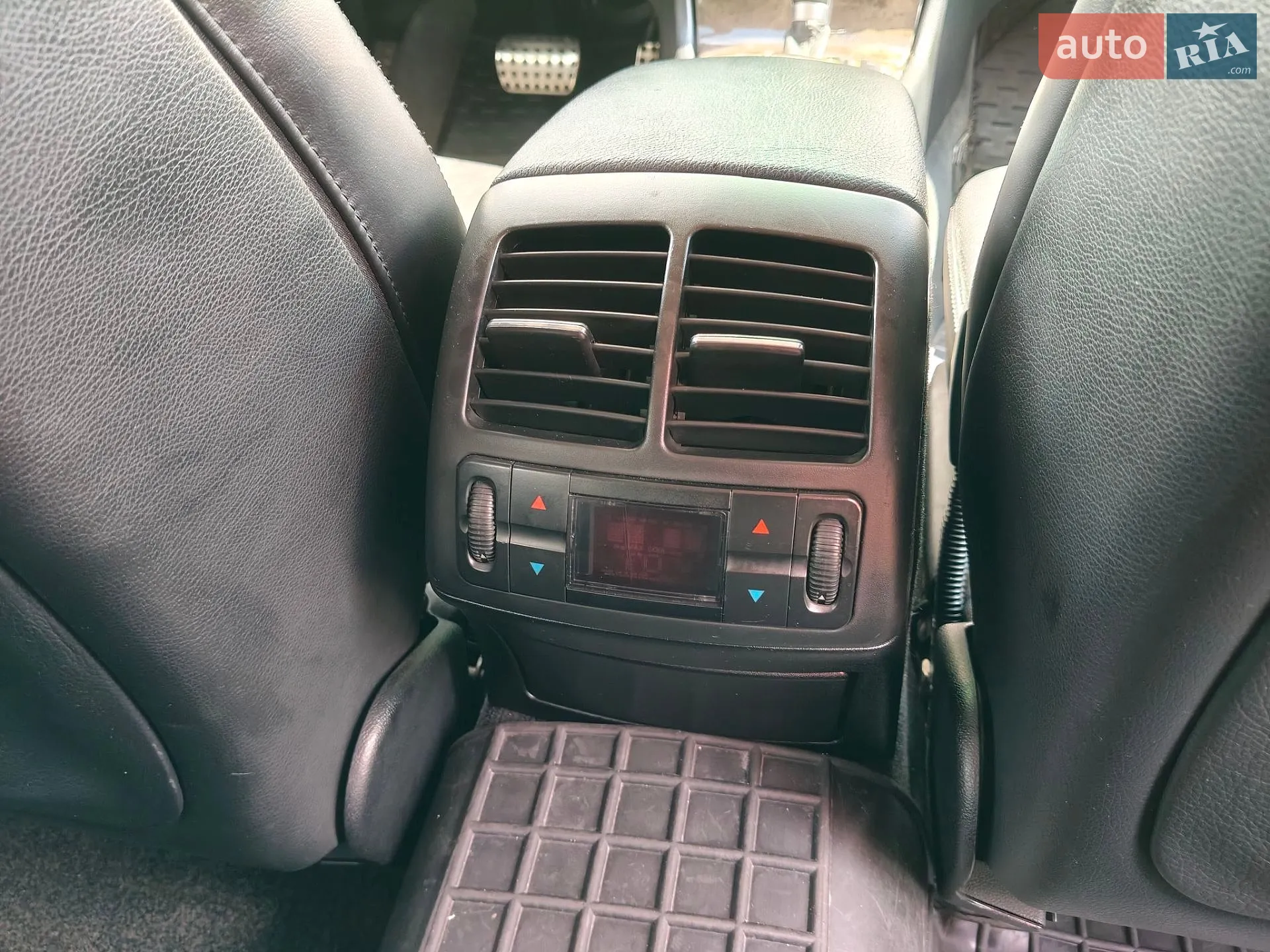 Mercedes-Benz E-Class 2008 VIN WDB2112221B308641 фото оголошення 38 з 40