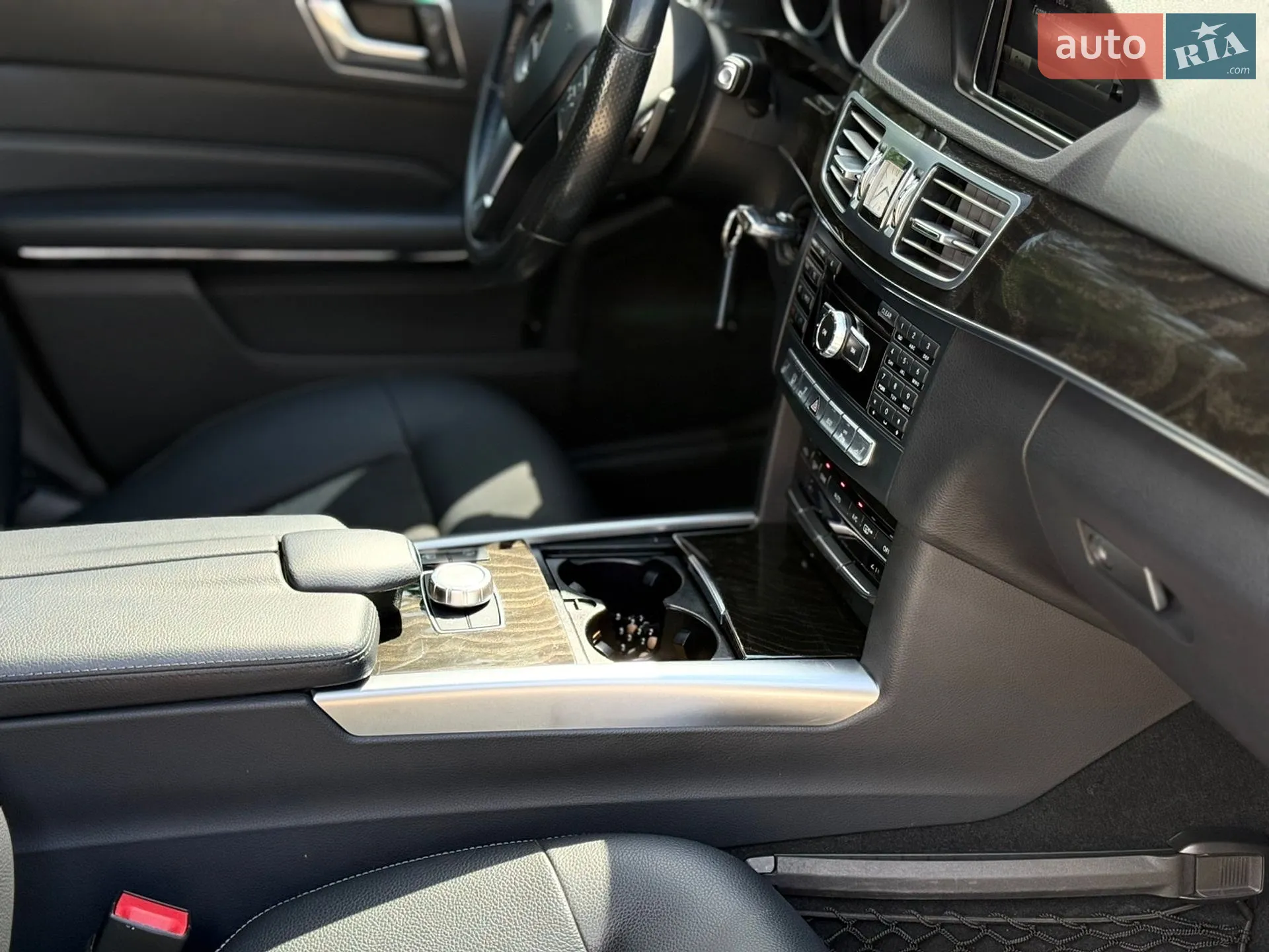 2014 Mercedes-Benz E-klasse - мініатюра 40