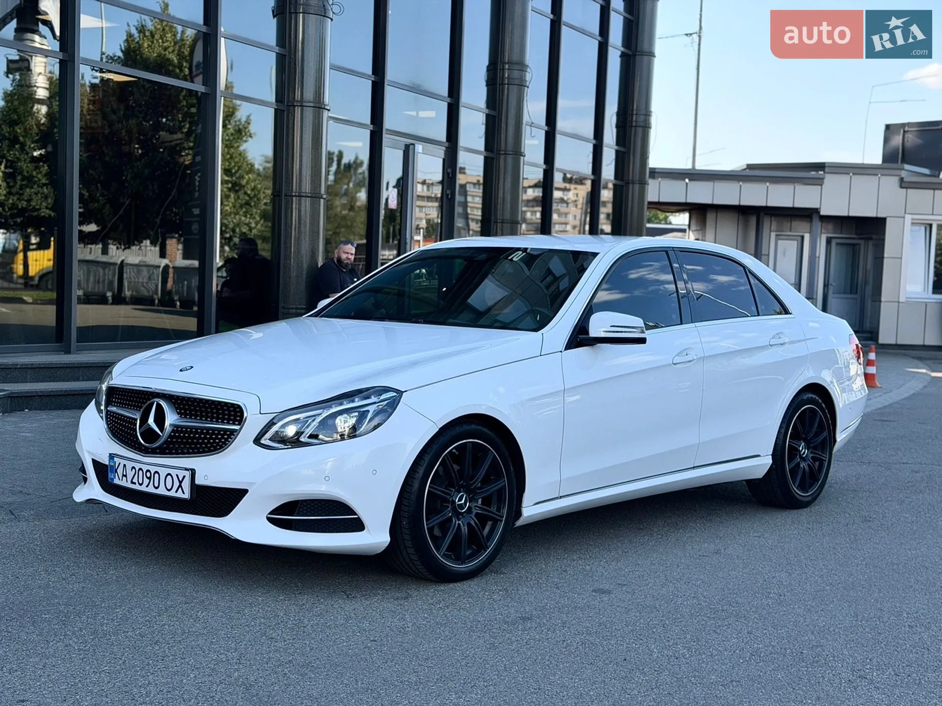 2015 Mercedes-Benz E-klasse - фото 1