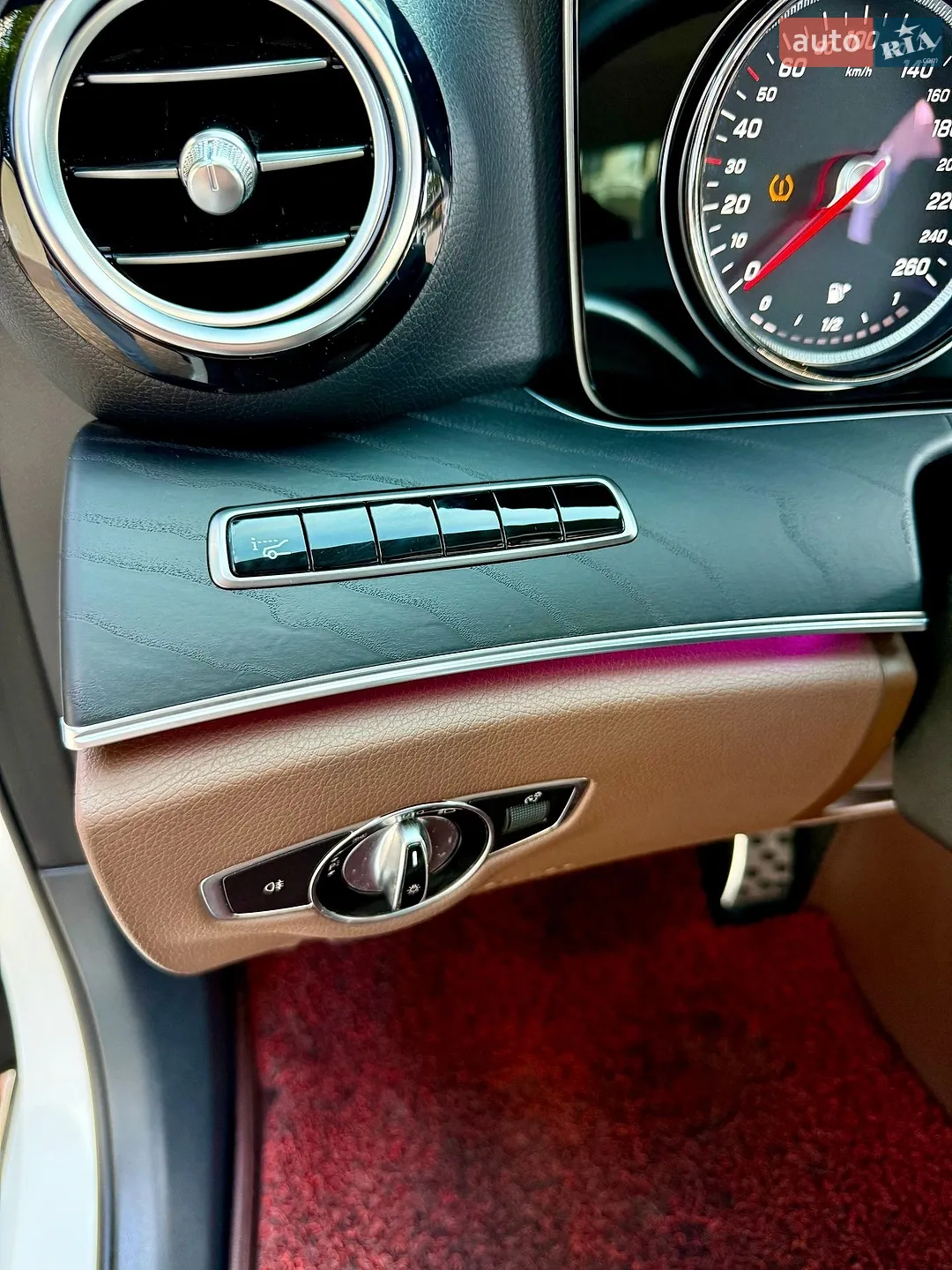 2016 Mercedes-Benz E-klasse - мініатюра 35