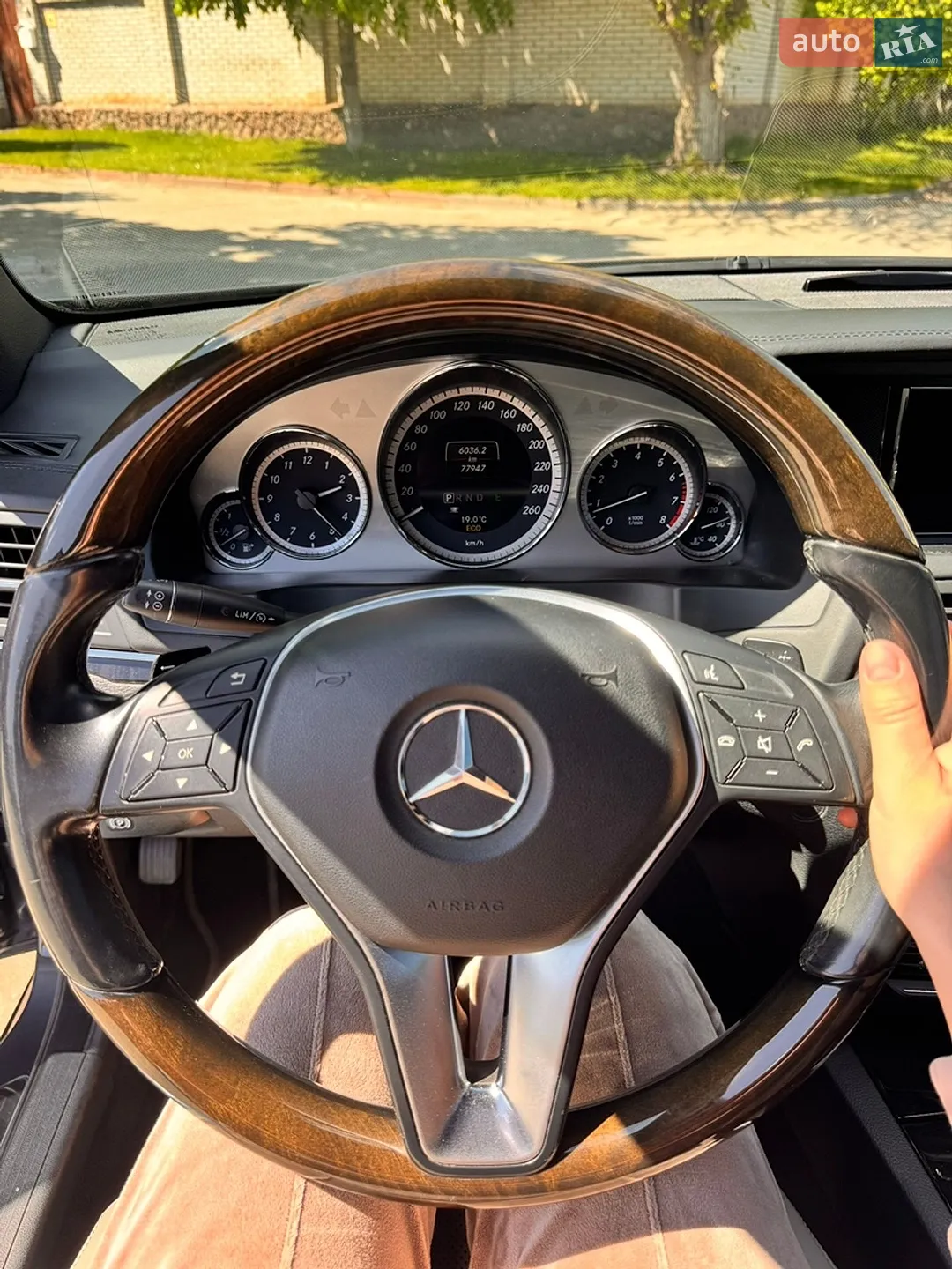 2012 Mercedes-Benz E-klasse - мініатюра 22