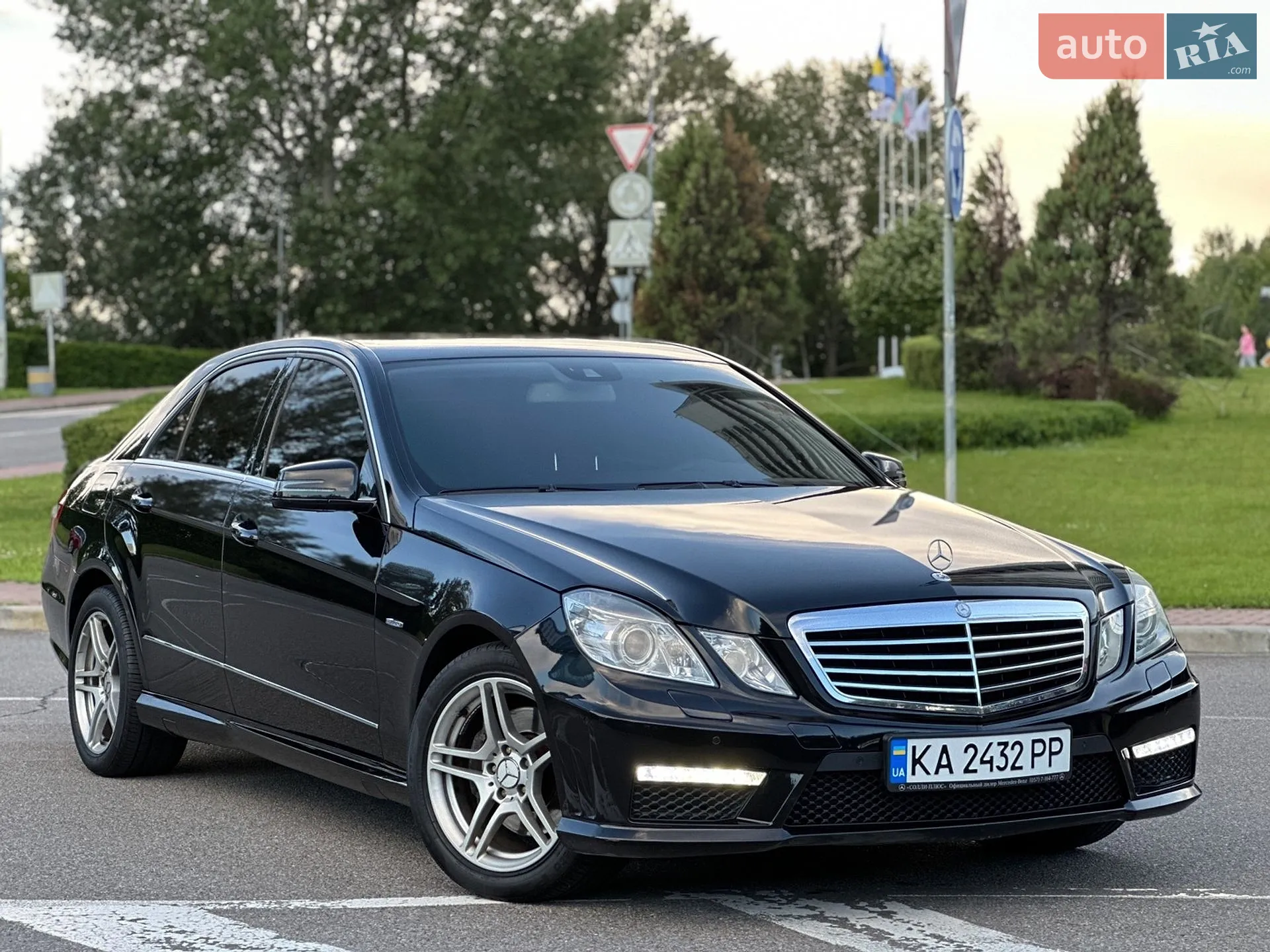 2011 Mercedes-Benz E-klasse - мініатюра 2