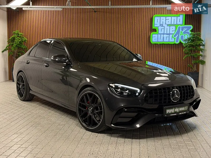 Mercedes-Benz E-Class 2022