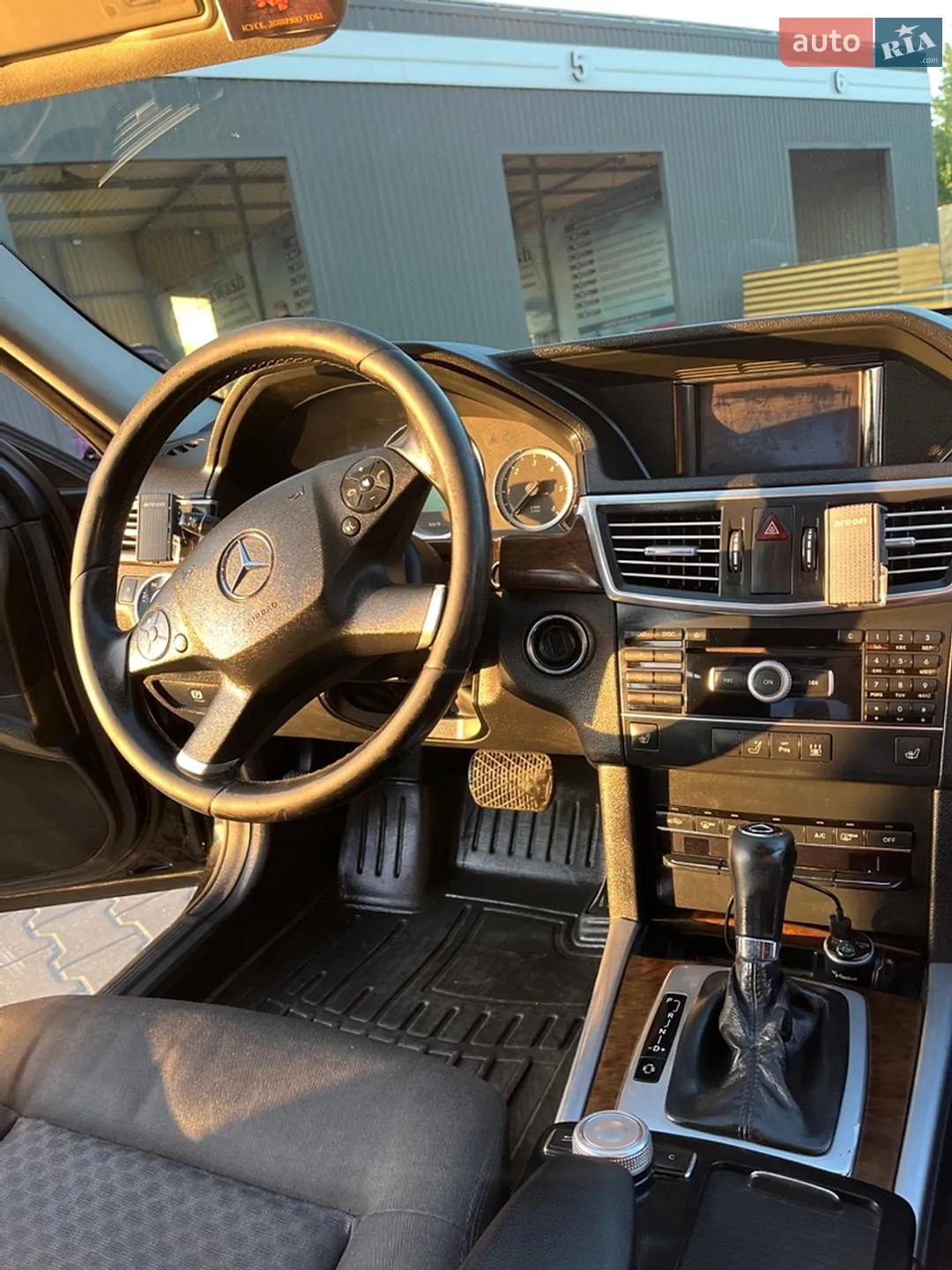 2010 Mercedes-Benz E-klasse - мініатюра 17
