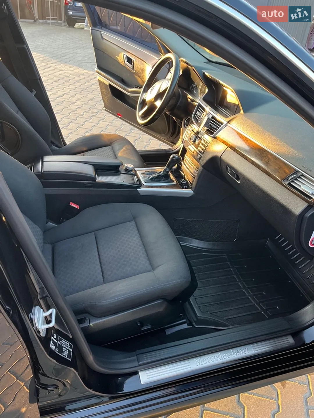 2010 Mercedes-Benz E-klasse - мініатюра 32
