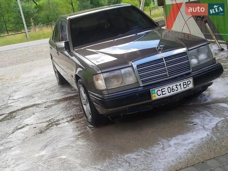 Mercedes-Benz E-Class 1992