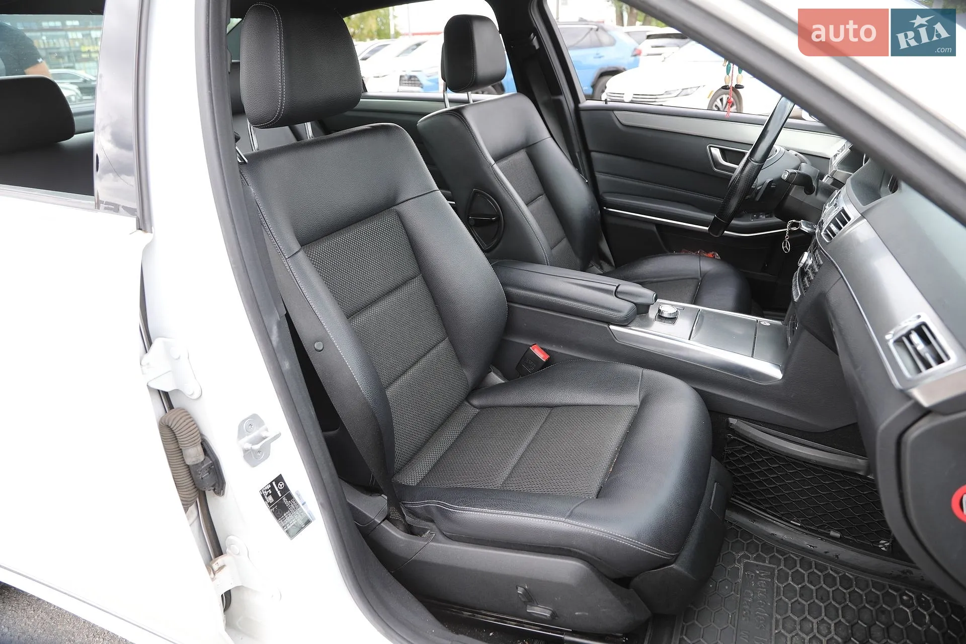 2013 Mercedes-Benz E-klasse - мініатюра 15