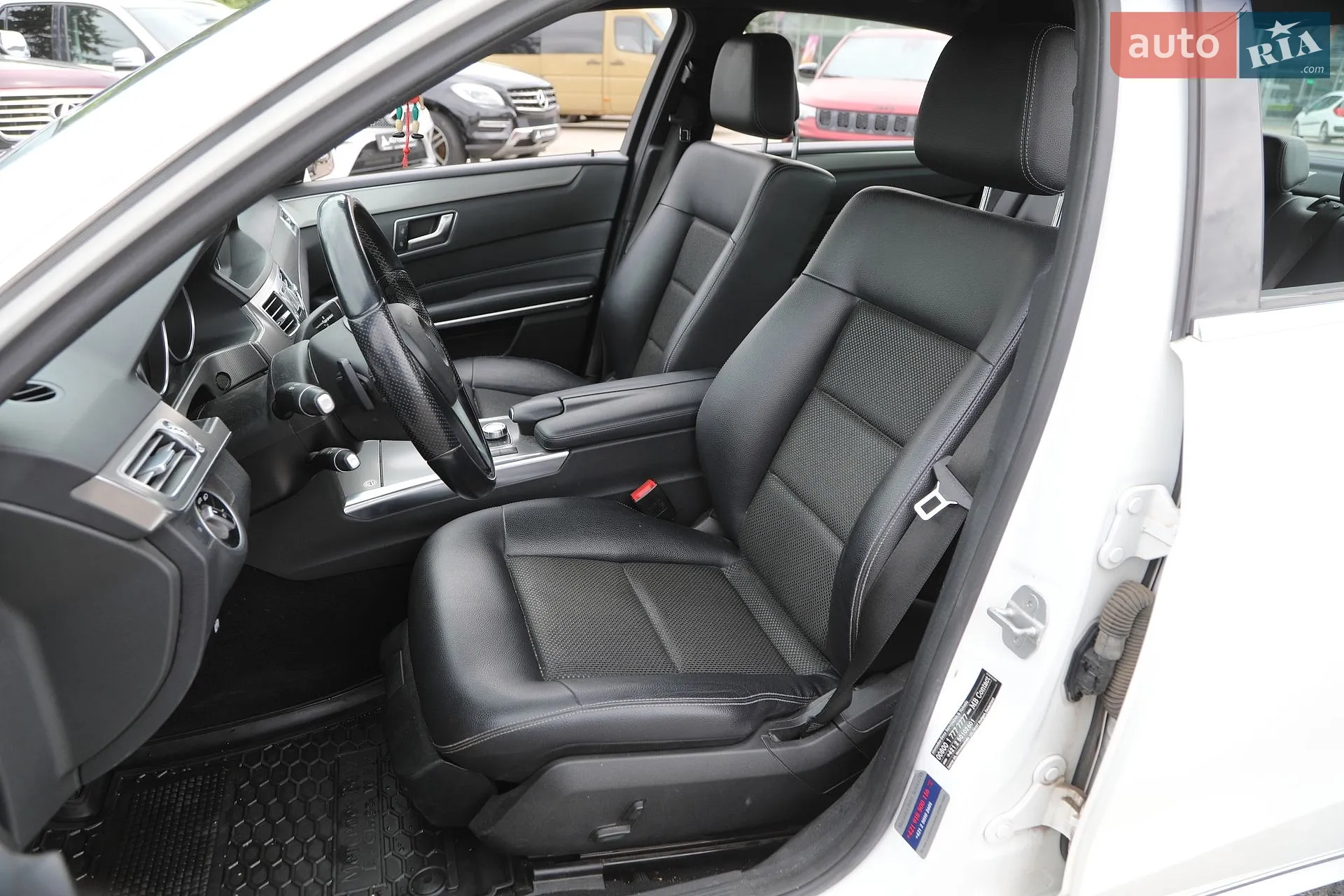 2013 Mercedes-Benz E-klasse - мініатюра 12