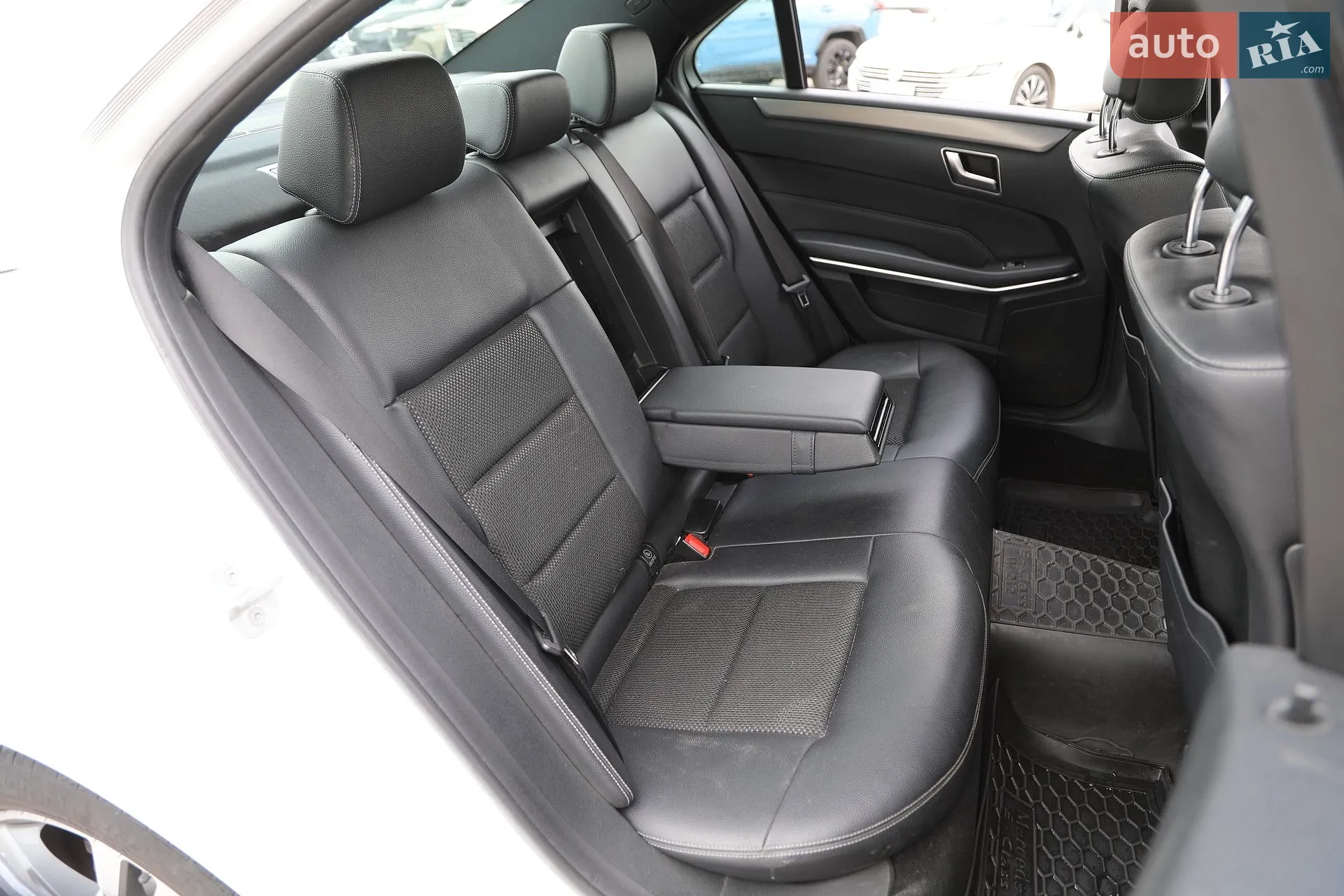 2013 Mercedes-Benz E-klasse - мініатюра 14