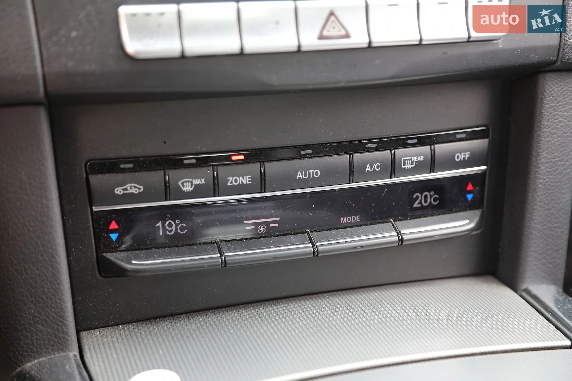 2013 Mercedes-Benz E-klasse - мініатюра 23