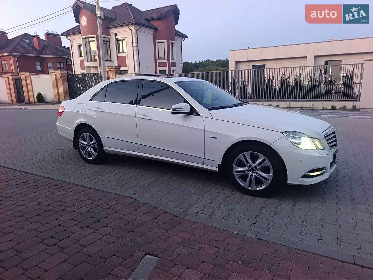 2011 Mercedes-Benz E-klasse - мініатюра 18