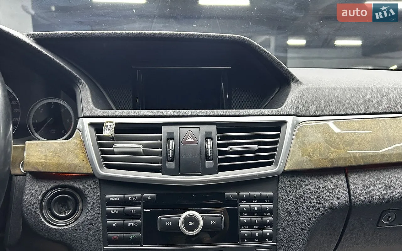 2010 Mercedes-Benz E-klasse - мініатюра 16