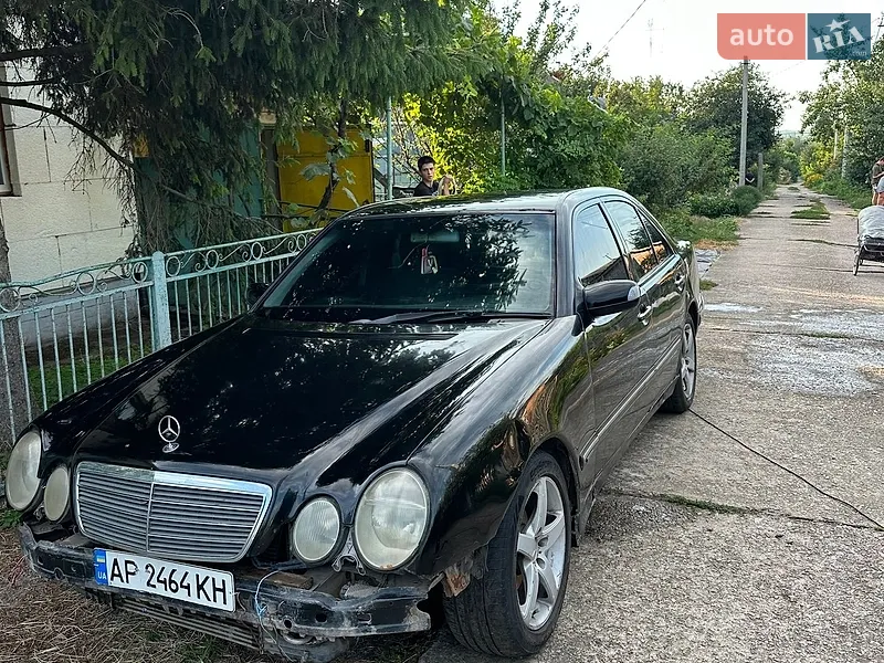 Mercedes-Benz E-Class 2001
