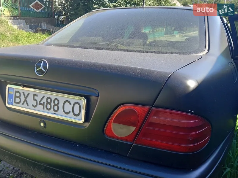Mercedes-Benz E-Class 2000