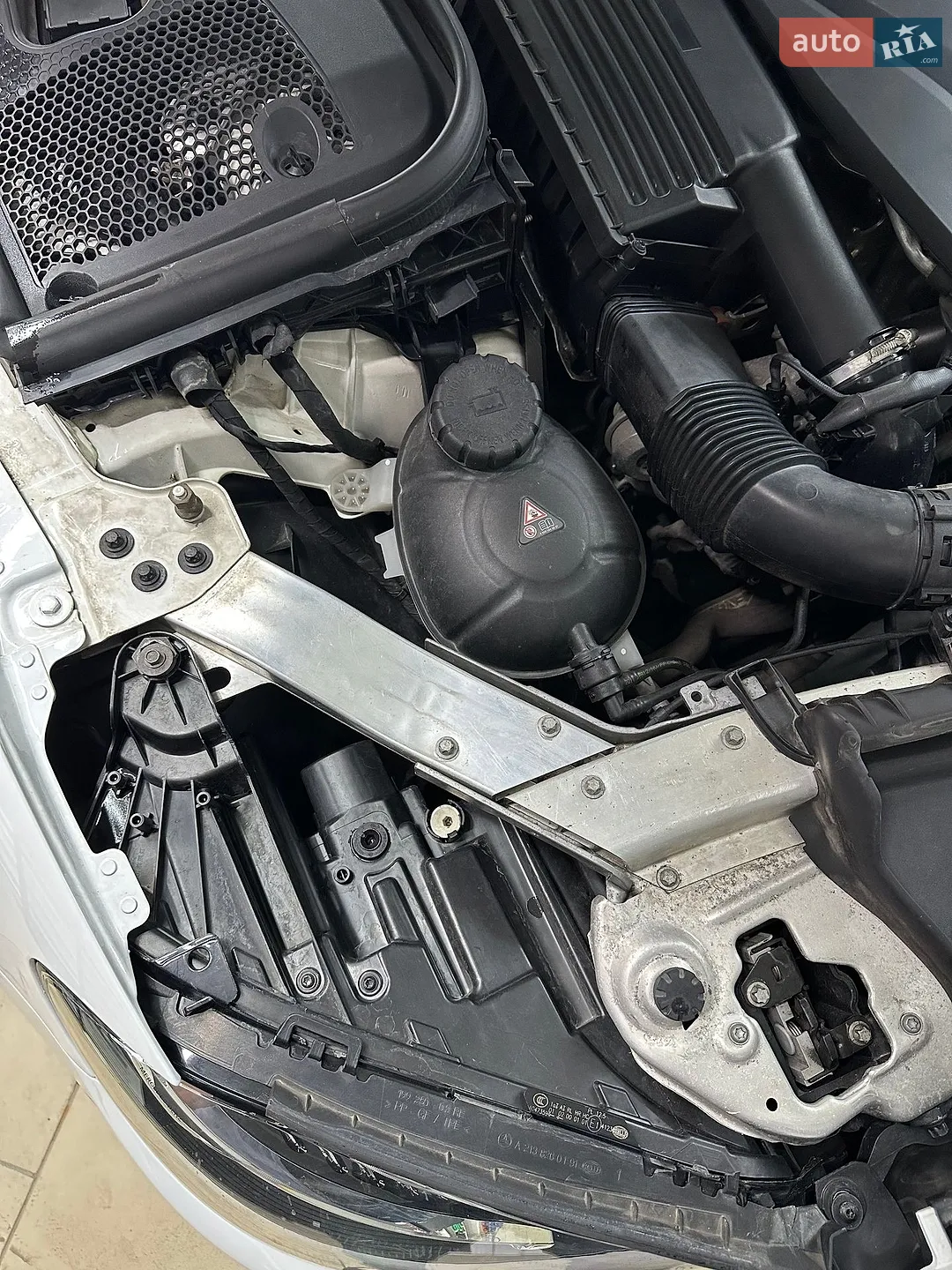 2016 Mercedes-Benz E-klasse - мініатюра 24