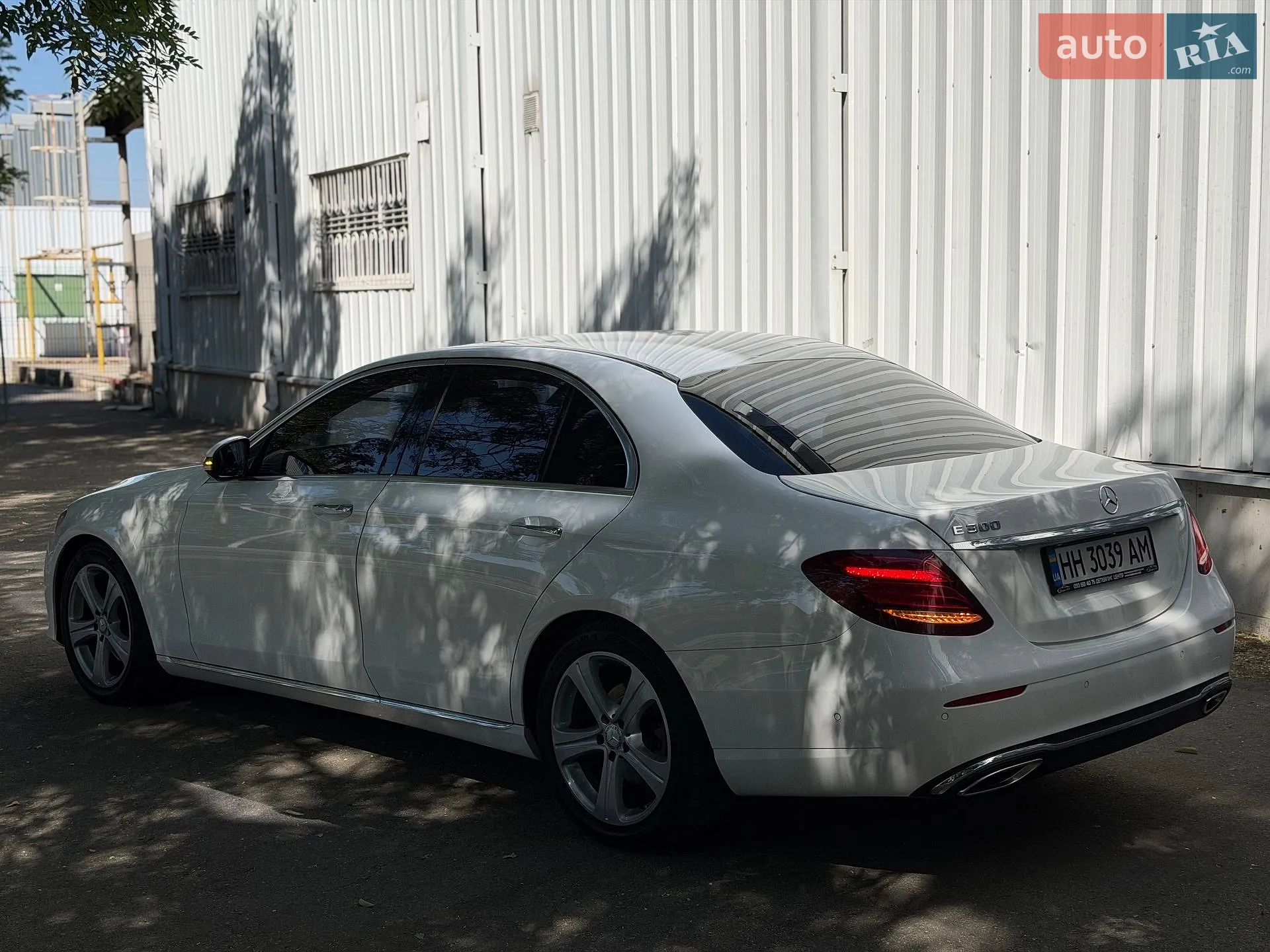 2016 Mercedes-Benz E-klasse - мініатюра 31