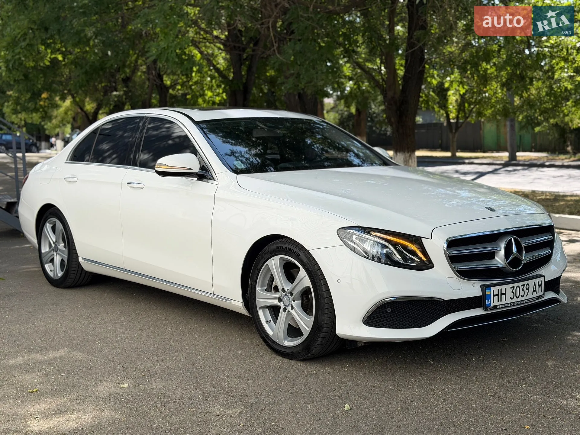 2016 Mercedes-Benz E-klasse - мініатюра 33