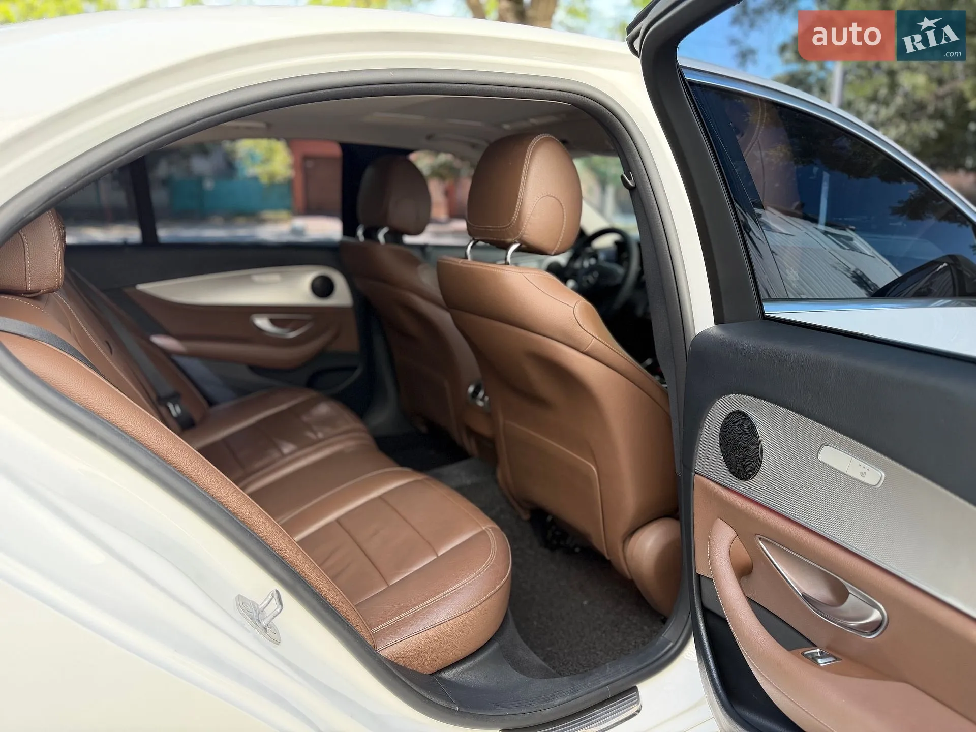 2016 Mercedes-Benz E-klasse - мініатюра 35