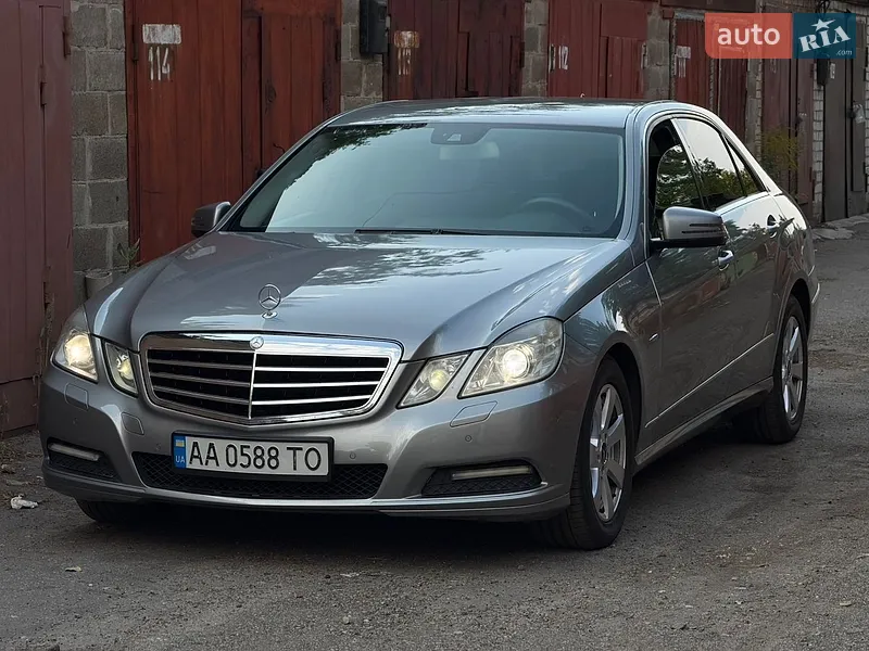 Mercedes-Benz E-Class 2011