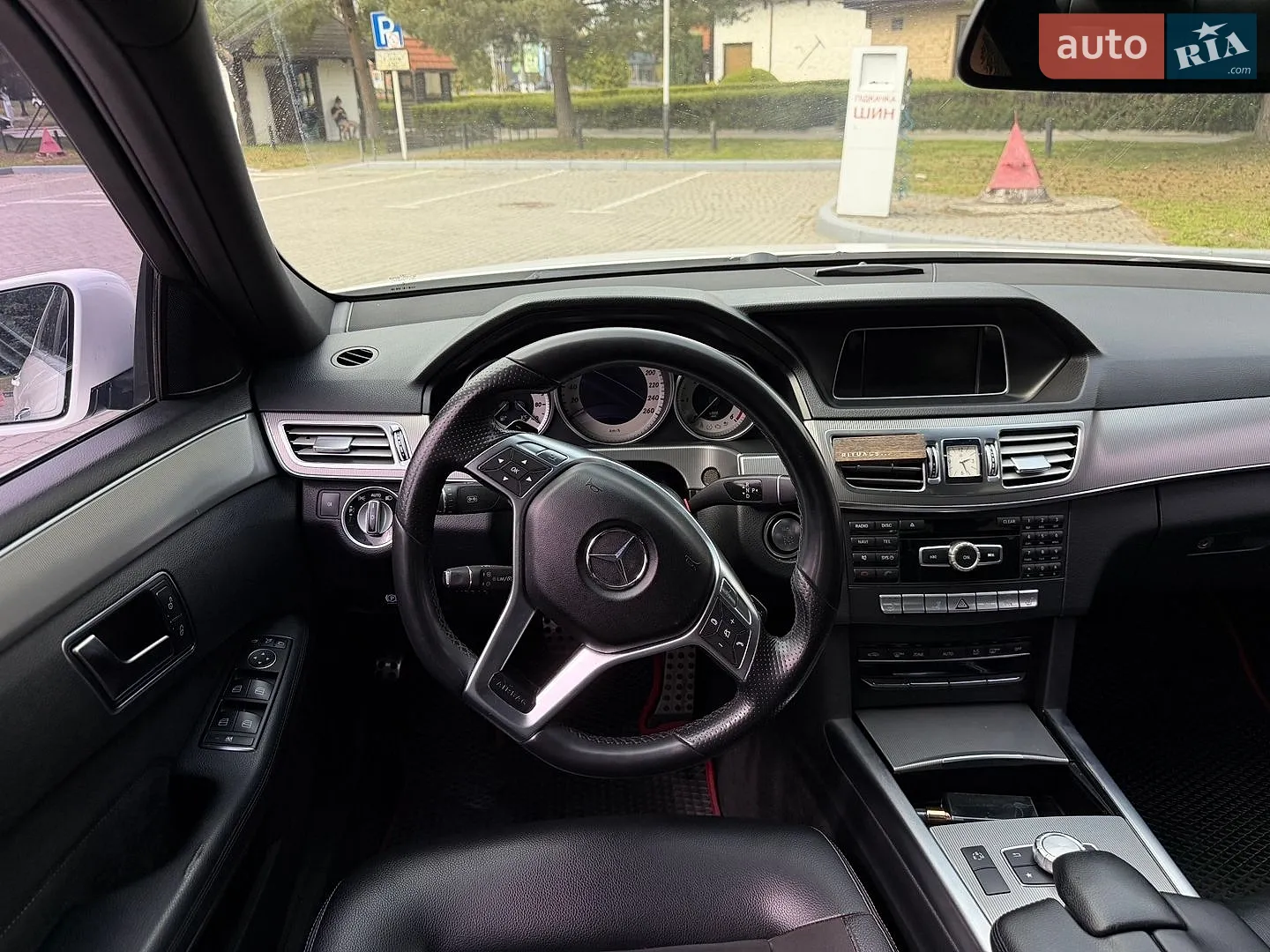 2013 Mercedes-Benz E-klasse - мініатюра 18