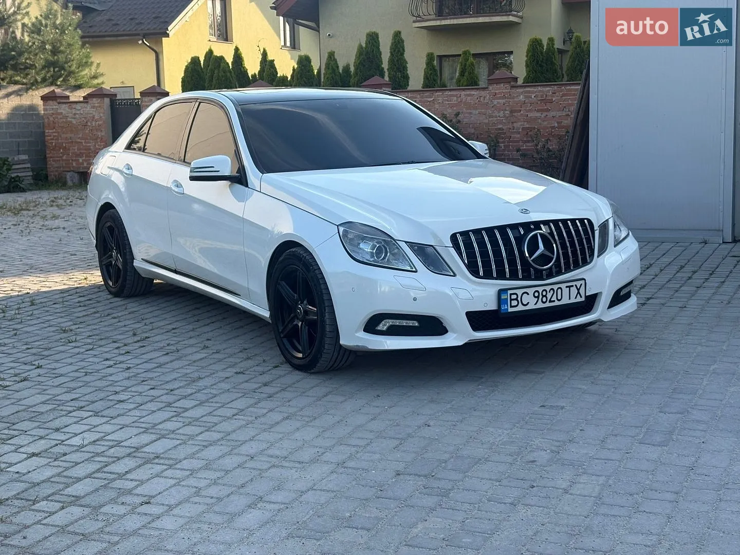 2010 Mercedes-Benz E-klasse - мініатюра 3