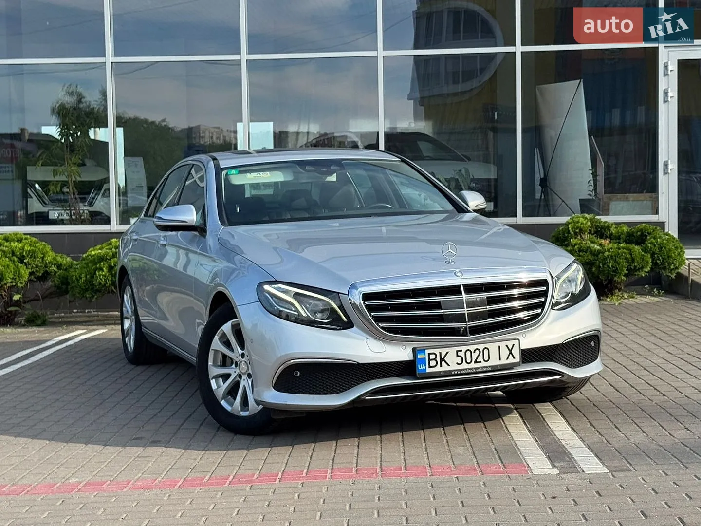 2016 Mercedes-Benz E-klasse - фото 1