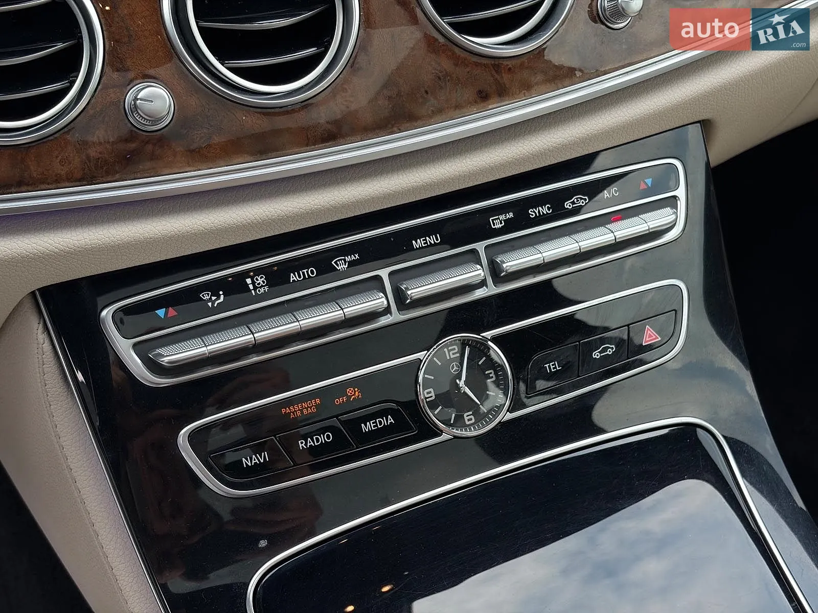 2016 Mercedes-Benz E-klasse - мініатюра 25