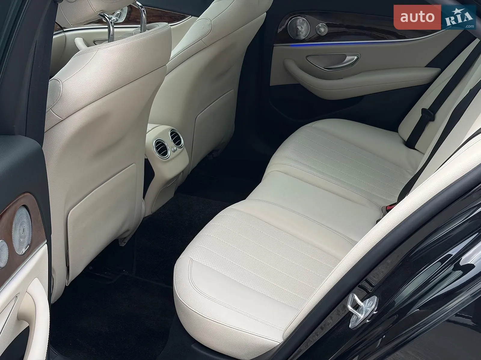 2016 Mercedes-Benz E-klasse - мініатюра 31