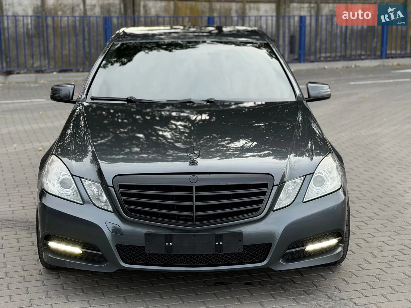 2011 Mercedes-Benz E-klasse - мініатюра 2