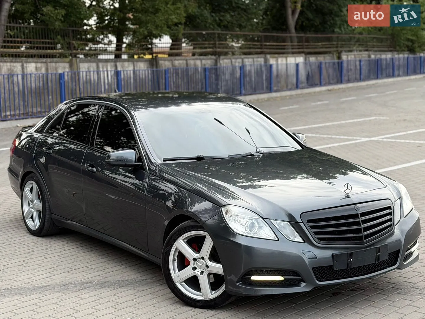 2011 Mercedes-Benz E-klasse - мініатюра 3