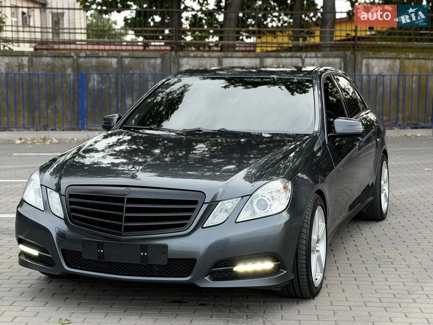 2011 Mercedes-Benz E-klasse - мініатюра 4