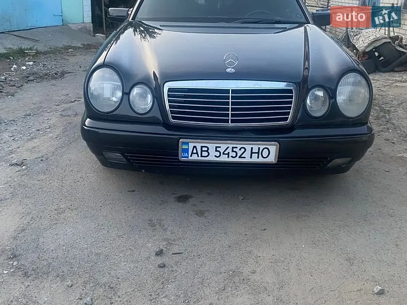 Mercedes-Benz E-Class 1996
