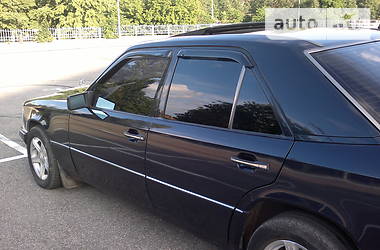 Седан Mercedes-Benz E-Class 1995 в Кропивницком