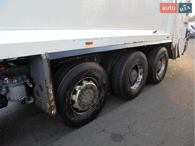 Мусоровоз Mercedes-Benz Econic 2010 в Луцке