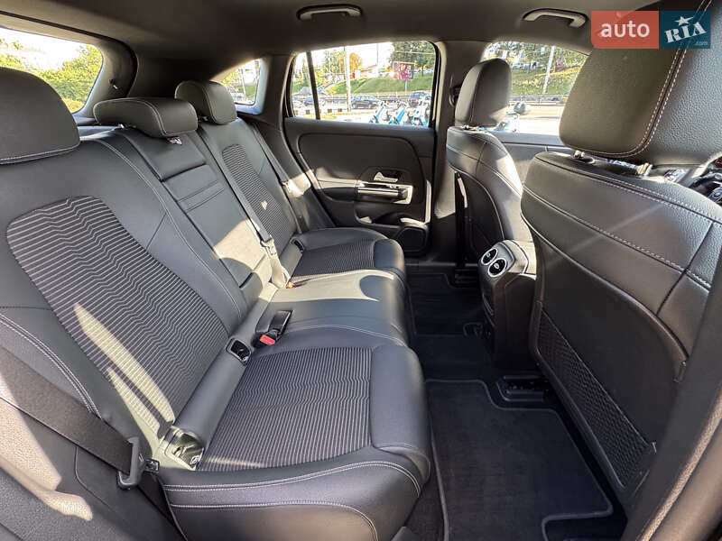 Хэтчбек Mercedes-Benz EQA 2021 в Киеве