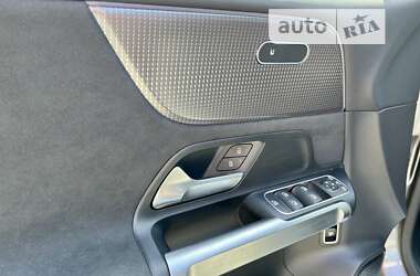 Внедорожник / Кроссовер Mercedes-Benz EQB 2022 в 
