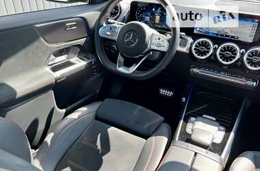 Внедорожник / Кроссовер Mercedes-Benz EQB 2022 в 