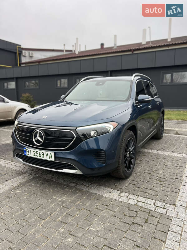 Внедорожник / Кроссовер Mercedes-Benz EQB 2023 в 