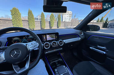 Позашляховик / Кросовер Mercedes-Benz EQB 2022 в 