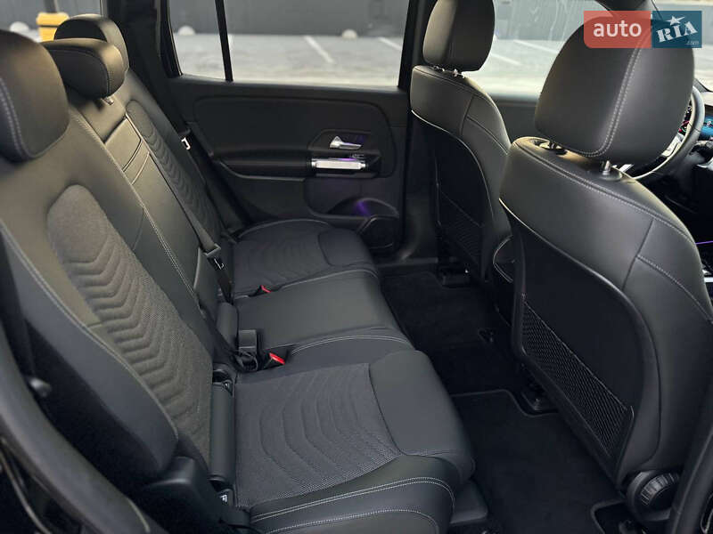 Внедорожник / Кроссовер Mercedes-Benz EQB 2023 в Киеве